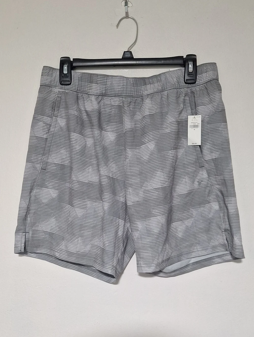 Old Navy Light Gray Striped Casual Athletics Shorts Medium